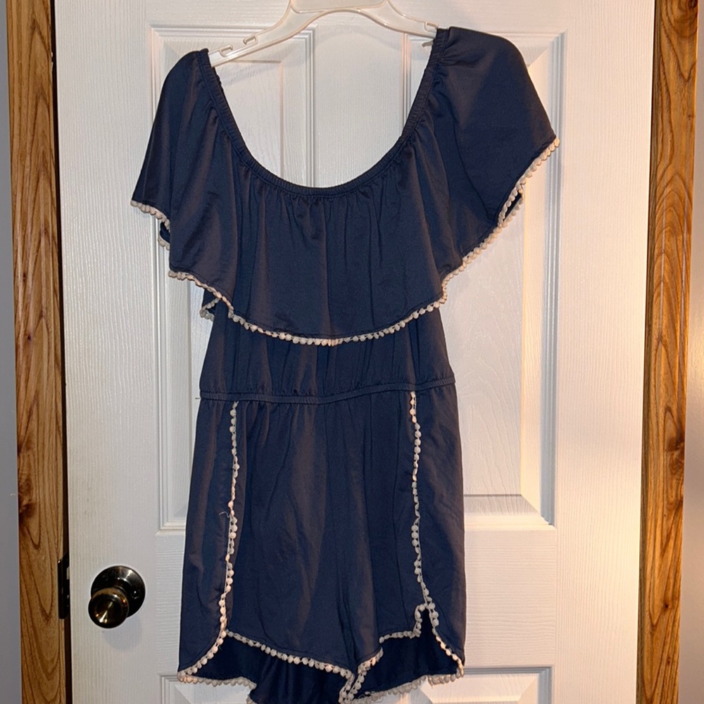 Off the shoulder, super soft!